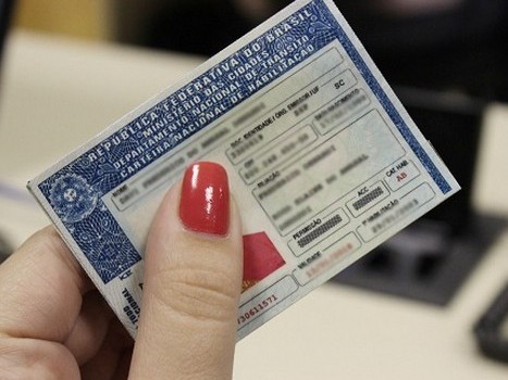 processo-para-tirar-cnh-passa-a-ter-interprete-de-libras-para-surdos