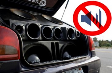 Lei-restringe-uso-de-som-alto-em-carros-estacionados